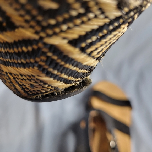 Vionic women's Cancun black leather woven wedge sandals - Picture 10 of 13